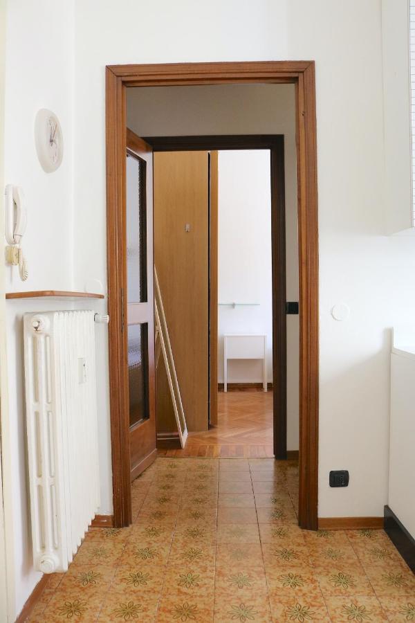 S. Ambrogio Cozy Apartment Milan Bagian luar foto